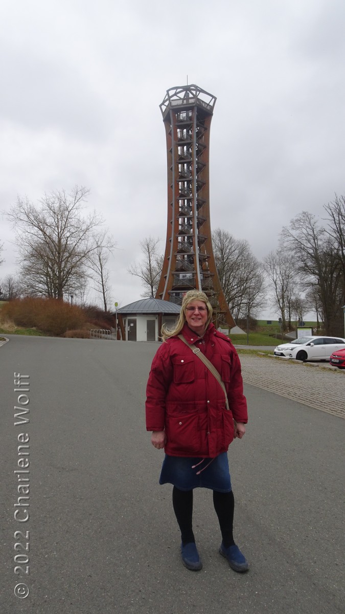 Vor dem Saaleturm Burgk